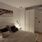 アパート Towarowa 39 New York Apartment, Free Parking, Air-conditioning, Self Check-in 24h *