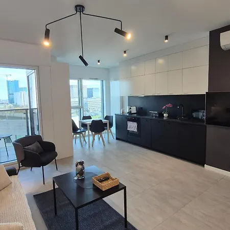 Towarowa 39 New York Apartment, Free Parking, Air-conditioning, Self Check-in 24h アパート