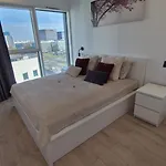 Appartement Towarowa 39 New York Apartment, Free Parking, Air-conditioning, Self Check-in 24h Poznań