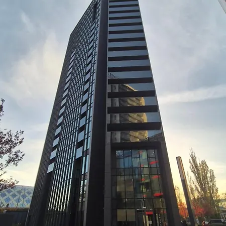 Towarowa 39 New York Apartment, Free Parking, Air-conditioning, Self Check-in 24h * Πόζναν