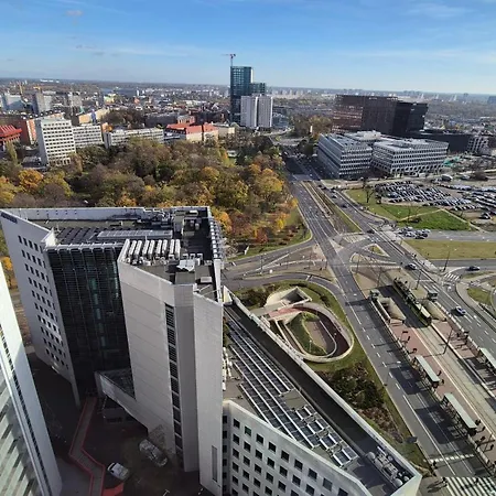 Towarowa 39 New York Apartment, Free Parking, Air-conditioning, Self Check-in 24h Πόζναν