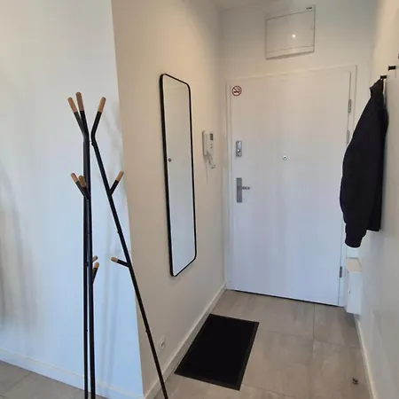 Towarowa 39 New York Apartment, Free Parking, Air-conditioning, Self Check-in 24h Διαμέρισμα *