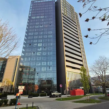 Towarowa 39 New York Apartment, Free Parking, Air-conditioning, Self Check-in 24h * Πόζναν