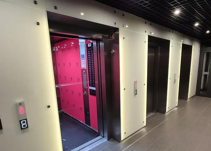 Towarowa 39 New York Apartment, Free Parking, Air-conditioning, Self Check-in 24h