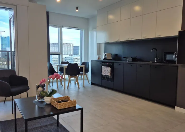 Towarowa 39 New York Apartment, Free Parking, Air-conditioning, Self Check-in 24h ポズナン
