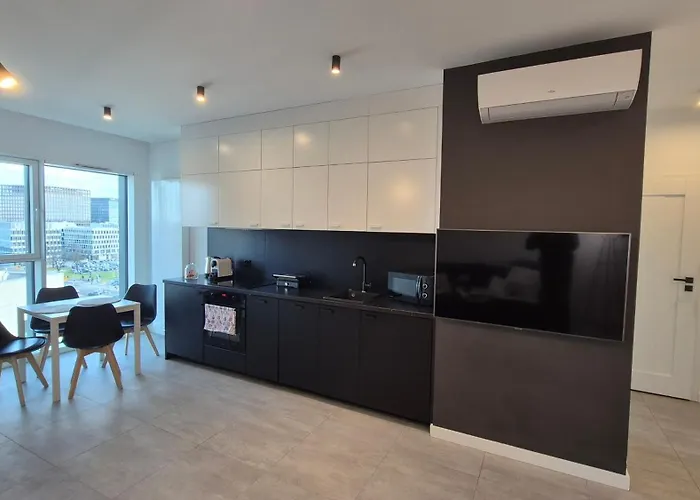 アパート Towarowa 39 New York Apartment, Free Parking, Air-conditioning, Self Check-in 24h ポズナン