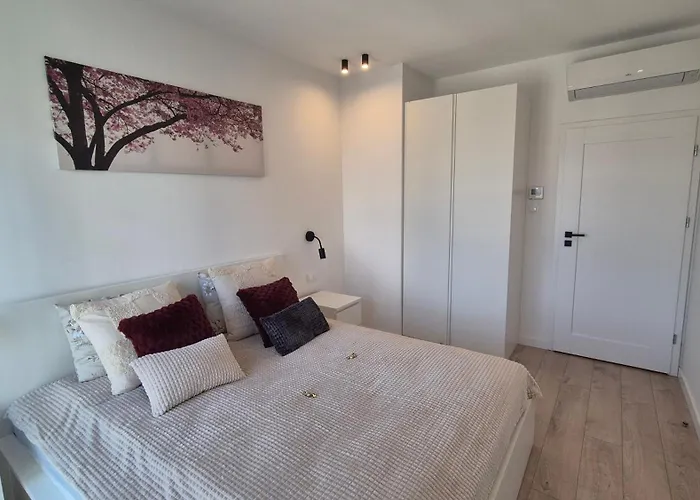 アパート Towarowa 39 New York Apartment, Free Parking, Air-conditioning, Self Check-in 24h ポズナン