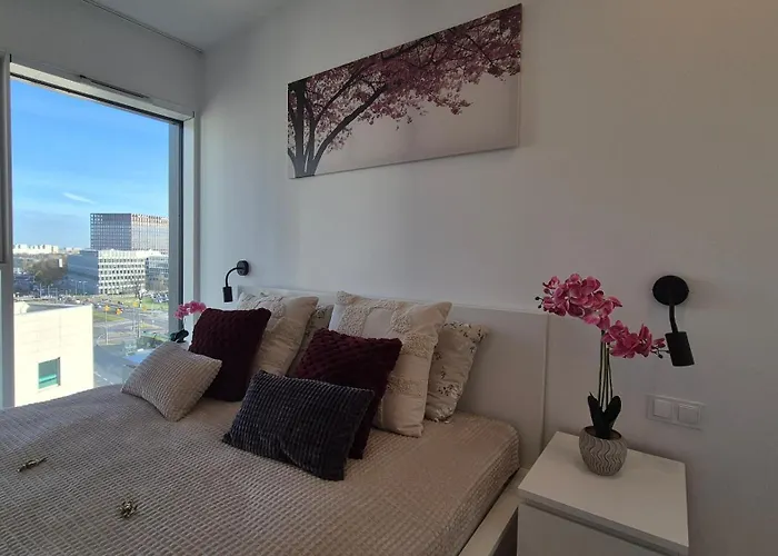 アパート Towarowa 39 New York Apartment, Free Parking, Air-conditioning, Self Check-in 24h ポズナン