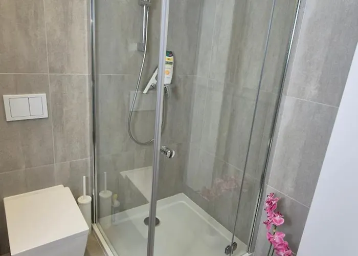 アパート Towarowa 39 New York Apartment, Free Parking, Air-conditioning, Self Check-in 24h