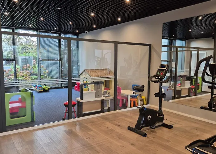 Towarowa 39 New York Apartment, Free Parking, Air-conditioning, Self Check-in 24h アパート *